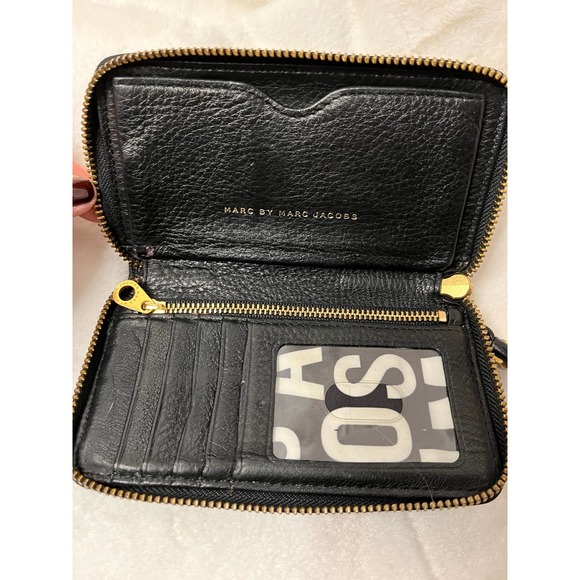 MARC BY MARC JACOBS Workwear Wallet - Soft Black Leather Gold Hardware Zip - Picture 14 of 16